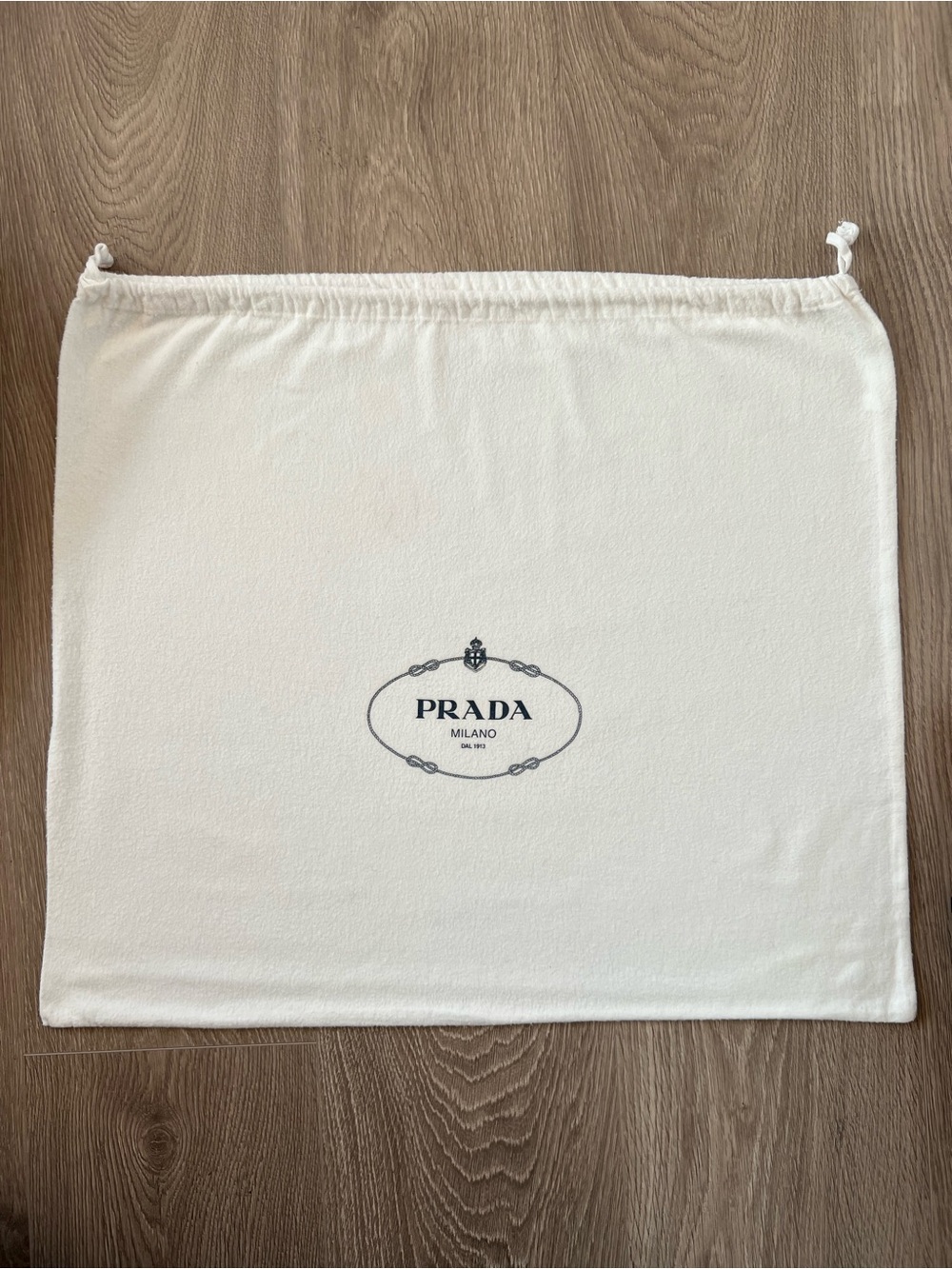 Prada dust bag (C916)